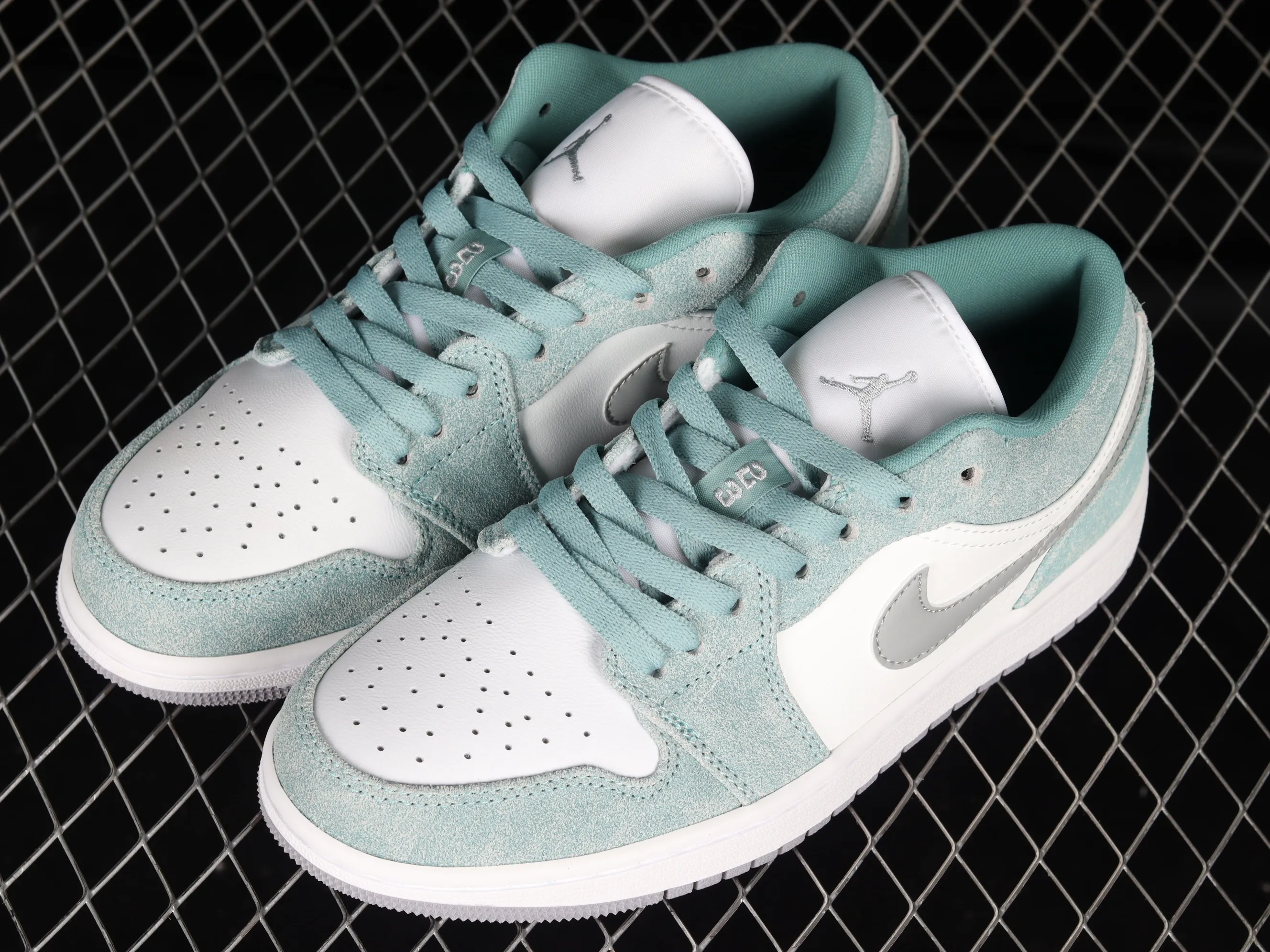 All categories Air Jordan Jordan series basketball shoes Air Jordan 1 Low Z version Air Jordan 1 Low "New Emerald" AJ1 Joe 1 Emerald Blue Retro basketball shoes DN3705-301